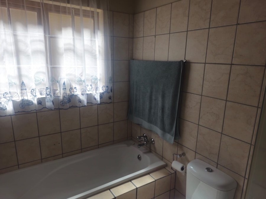 3 Bedroom Property for Sale in Waterval East North West